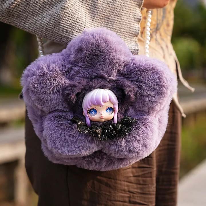 Dumia·Aria Snow Tracks Whisperer Plush Bag