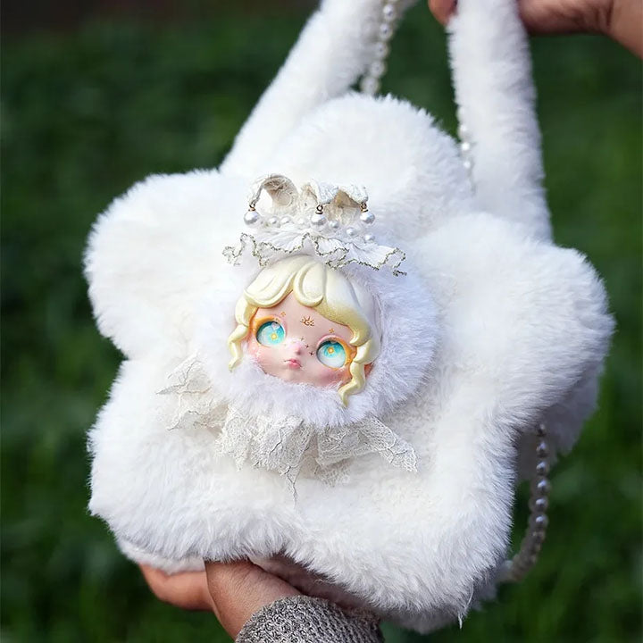 Dumia·Aria Snow Tracks Whisperer Plush Bag