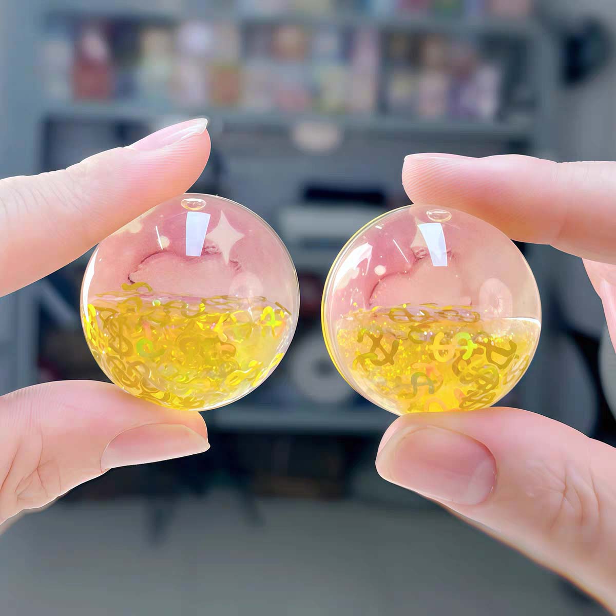 DIY Glitter Quicksand Eyes