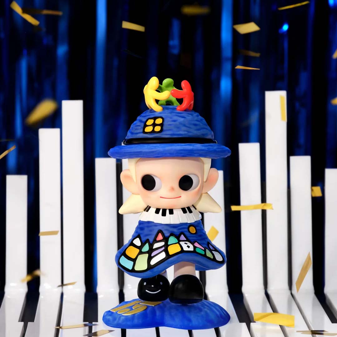 Celebrating the Moment 15th Anniversary Series Figure