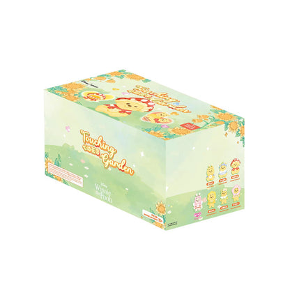 【WINNIE】Pooh Touching Garden