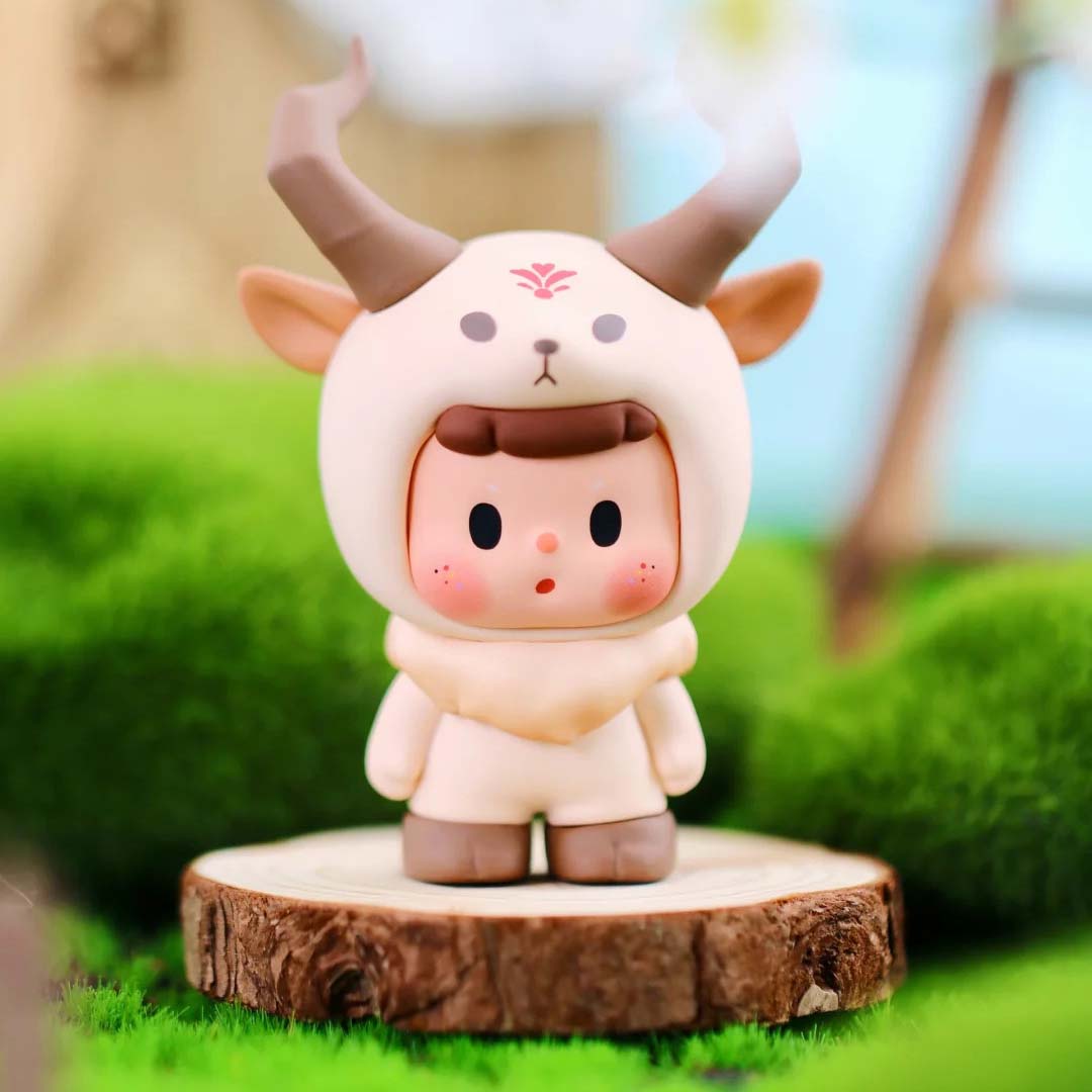 BUER Rare Animals Mini Figure