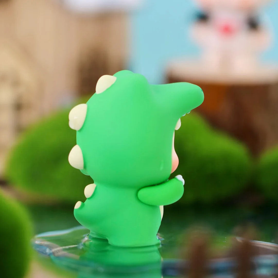 BUER Rare Animals Mini Figure