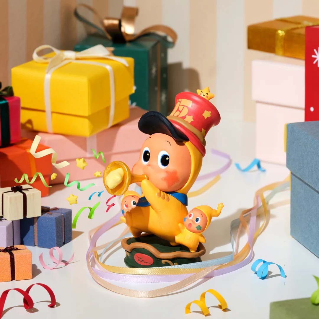 Celebrating the Moment 15th Anniversary Series Figure